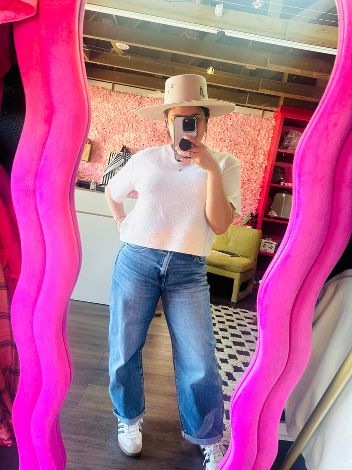 TEXTURED CROP RELAXED TOP